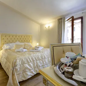 In Hotel Volterra